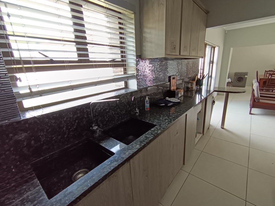 4 Bedroom Property for Sale in Aston Bay Eastern Cape